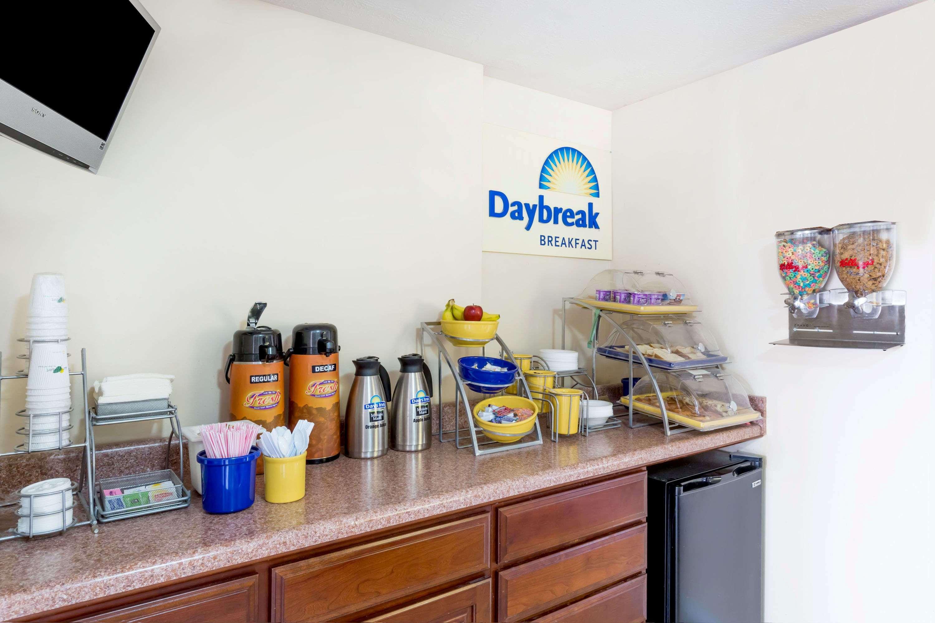 Days Inn By Wyndham Little River Extérieur photo