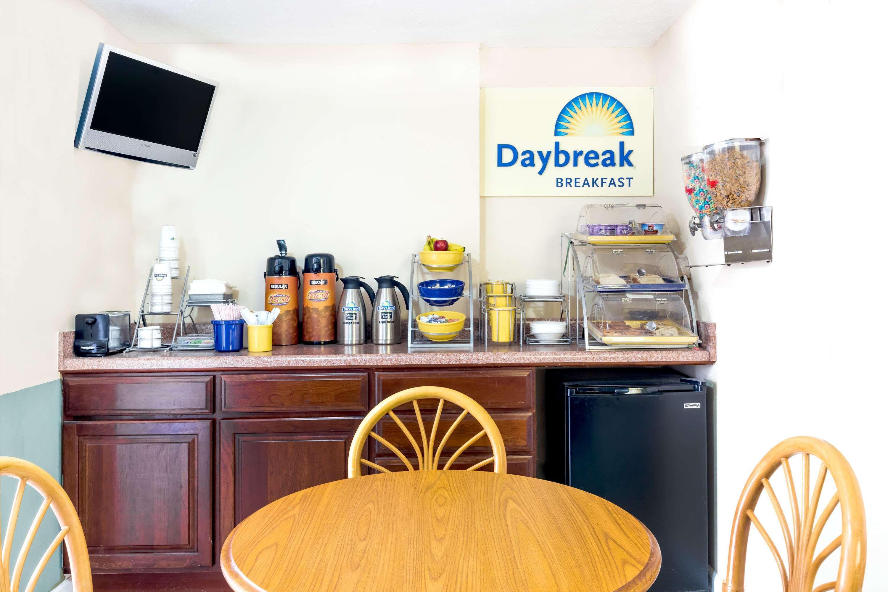 Days Inn By Wyndham Little River Extérieur photo